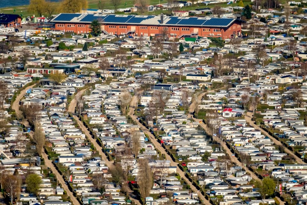 Aerial image Wesel - Camping with caravans and tents on Rhone river in Wesel in the state North Rhine-Westphalia, Germany