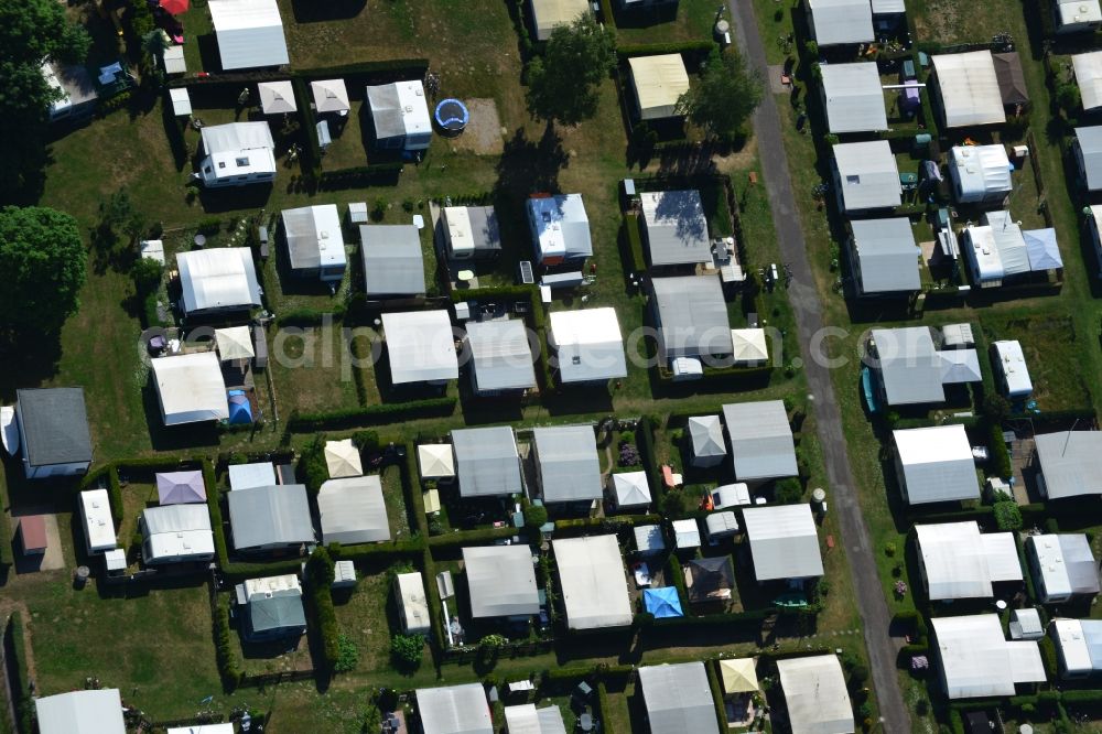 Magdeburg Barleben from the bird's eye view: Camping with caravans and tents in Magdeburg Barleben in the state Saxony-Anhalt