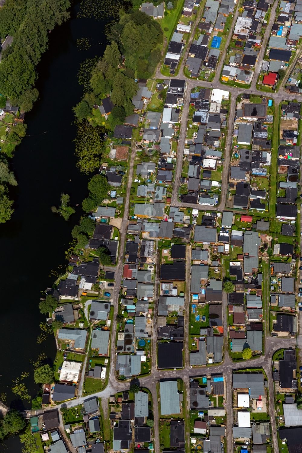 Aerial image Rheurdt - The full camp site Bej Wolters on the Littardsche Kendel, an extension of the lake Großer Parsick in Rheurdt in the state North Rhine-Westphalia