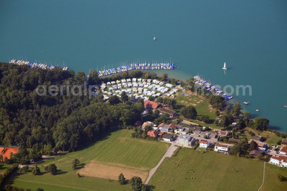 Aerial image Tennwil - On the northeastern shore of Lake Hallwil in Tennwil in Switzerland, the campsite is situated with a beach and boat dock in beautiful landscape