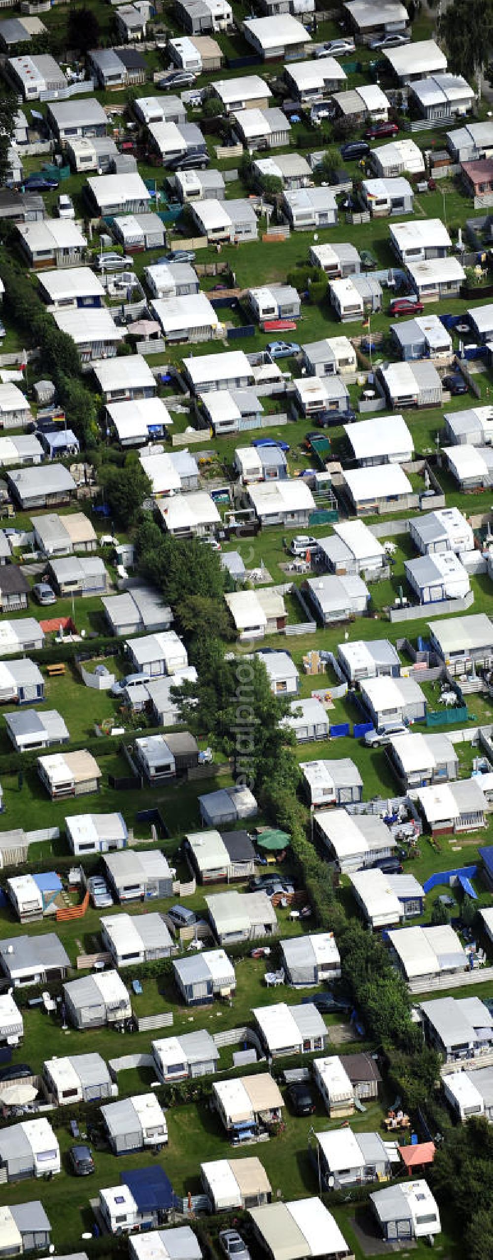 Aerial image Neustadt in Holstein - Blick auf den Campingplatz Südstrand und den Campingplatz Seeblick an der Pelzerhakener Strasse im Stadtteil Dörpstede in Neustadt an der Ostsee. View of the camp in the district Dörpstede in Neustadt on the Baltic Sea.