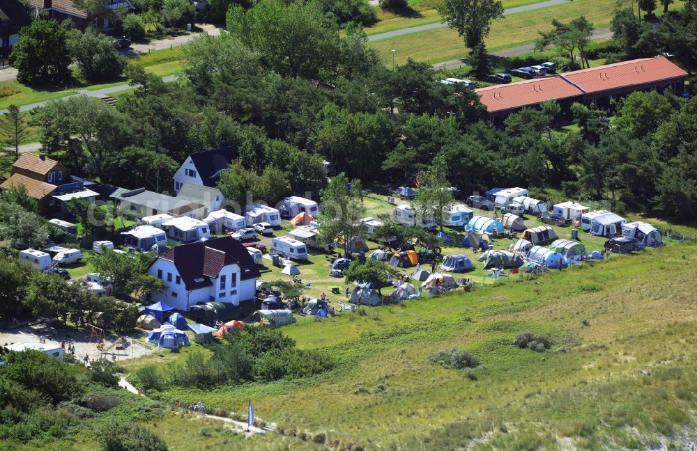 Dierhagen from the bird's eye view: Campsite Campingplatz an den Strandduenen Ennen e.K. with caravans and tents in Dierhagen in the state Mecklenburg - Western Pomerania