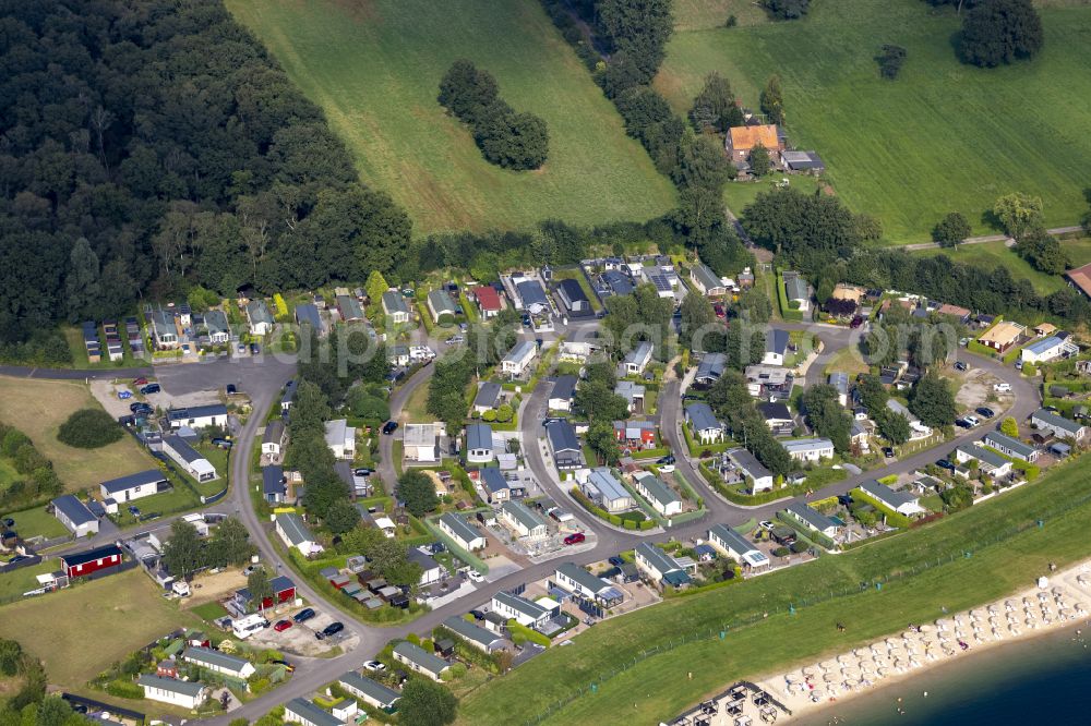 Wachtendonk from above - Tiny House residential houses and mobile homes on the camping site Blaue Lagune on the street Am Heidesee in Wachtendonk in the state of North Rhine-Westphalia, Germany