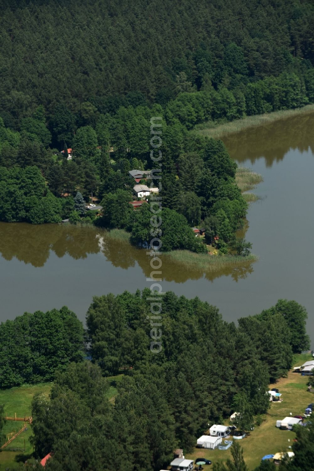 Zechlinerhütte from the bird's eye view: Camping with caravans in Zechlinerhuette in the state Brandenburg