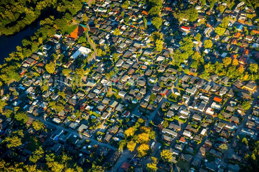 Aerial photograph Mülheim an der Ruhr - Camping with caravans and tents in Muelheim an der Ruhr in the state North Rhine-Westphalia