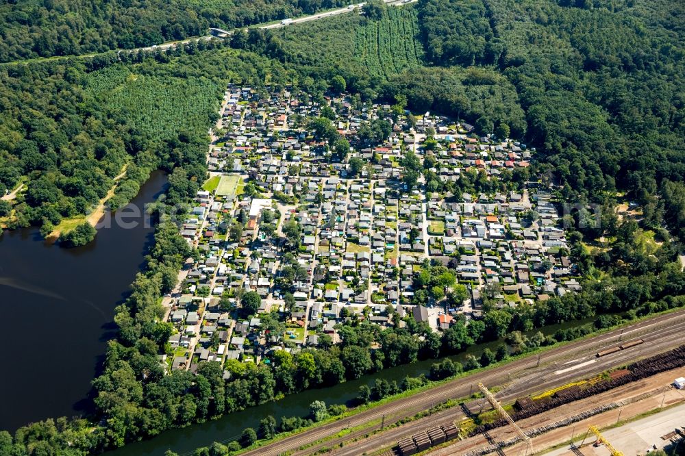 Aerial photograph Mülheim an der Ruhr - Camping with caravans and tents in Muelheim on the Ruhr in the state North Rhine-Westphalia