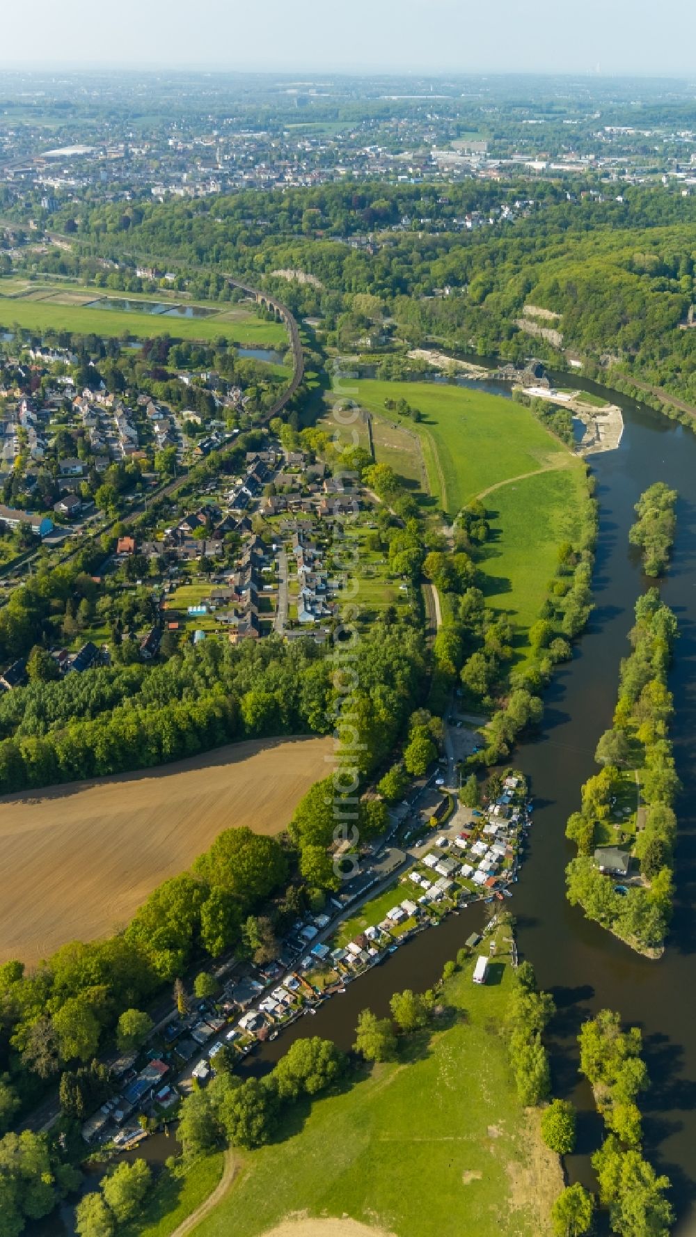 Aerial photograph Witten - Camping with caravans and tents in the district Bommern on Ruhr river in Witten in the state North Rhine-Westphalia, Germany