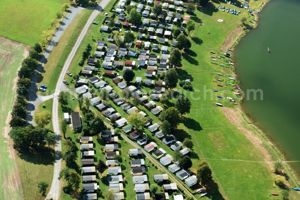 Pöhl from above - Camping with caravans and tents lake Aubauch in Poehl in the state Saxony