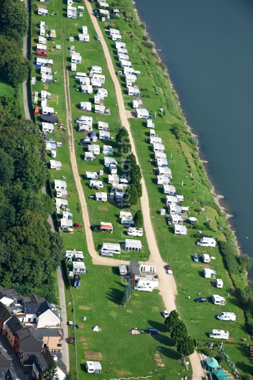 Remagen from the bird's eye view: Camping with caravans and tents in Remagen in the state Rhineland-Palatinate, Germany