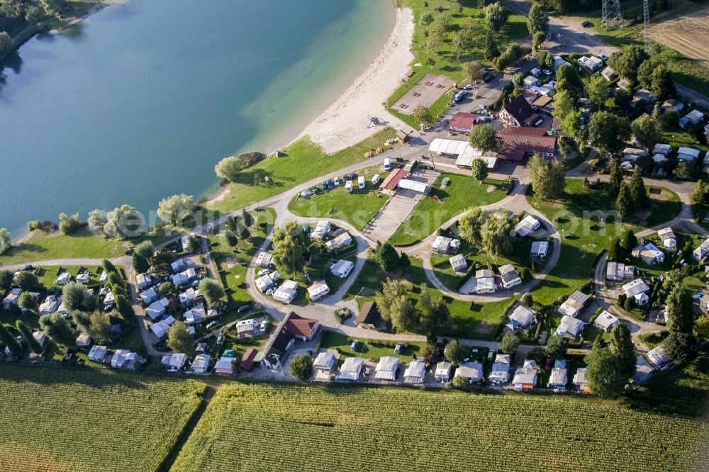 Roeschwoog from above - Camping with caravans and tents at the lake shore in Roeschwoog in Grand Est, France