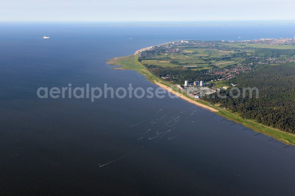 Aerial image Cuxhaven - Camping with caravans and tents in Sahlenburg at the North Sea beach in Cuxhaven in Lower Saxony