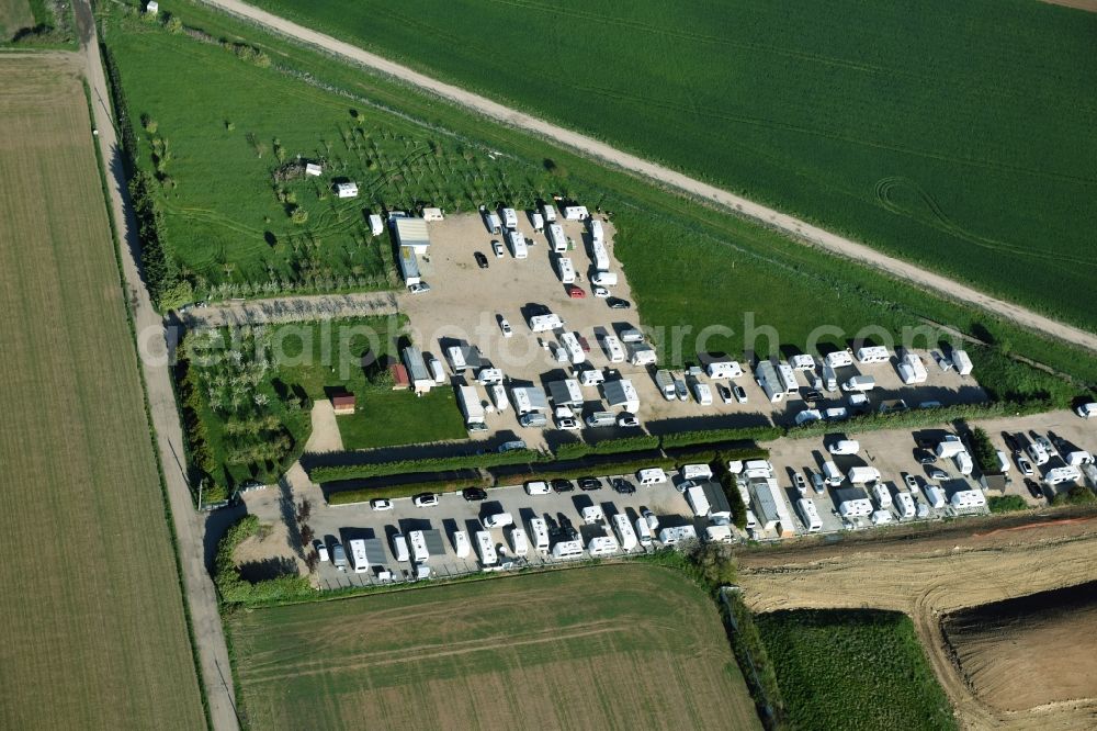 Saint-Cyr-l'École from the bird's eye view: Camping with caravans and tents in Saint-Cyr-l'Ecole in Ile-de-France, France