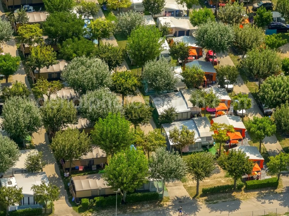 Mattarana from the bird's eye view: Camping with caravans and tents in Veneto, Italy