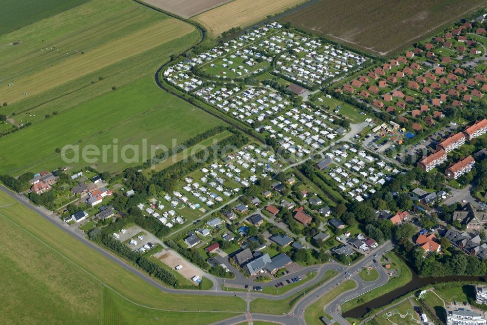 Aerial photograph Wurster Nordseeküste - Camping with caravans and tents in Wurster north sea coast in the state Lower Saxony