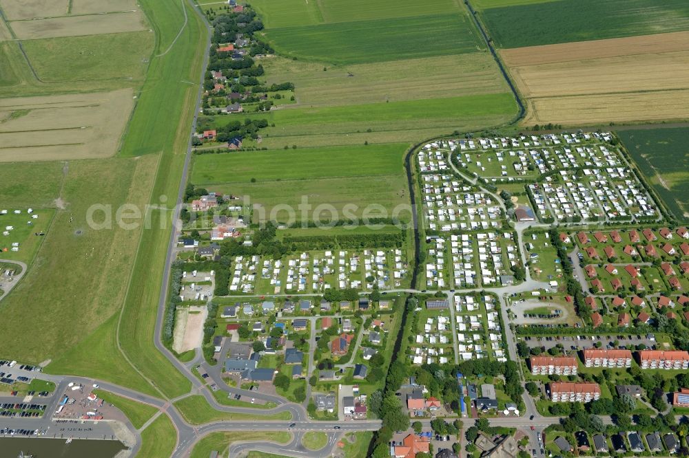 Wurster Nordseeküste from the bird's eye view: Camping with caravans and tents in Wurster north sea coast in the state Lower Saxony