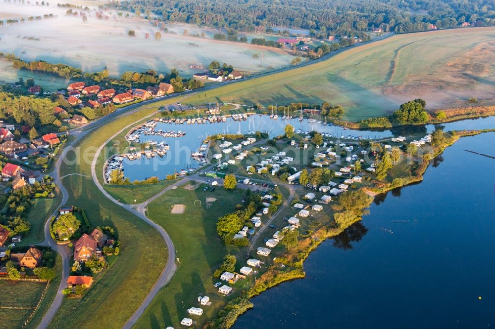 Aerial photograph Artlenburg - Camping with caravans and tents Flecken on the Elbe in Artlenburg in the state Lower Saxony, Germany