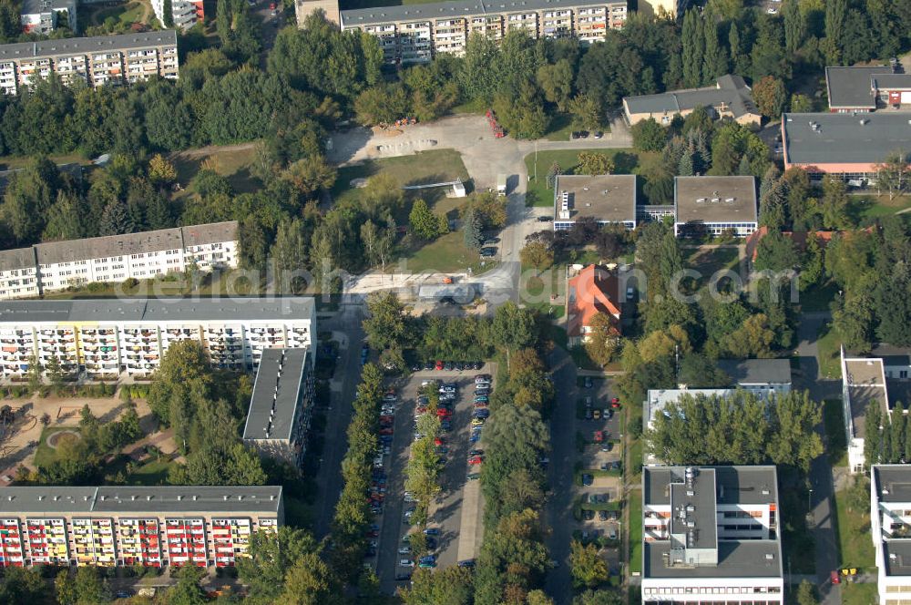 Aerial photograph Berlin - Blick auf die Bibliothek mit Rechenzentrum des Campus Berlin-Buch. Die Blibliothek ist eine wissenschaftliche Spezialbibliothek für Mitarbeiter des Max-Delbrück-Centrums für Molekulare Medizin.