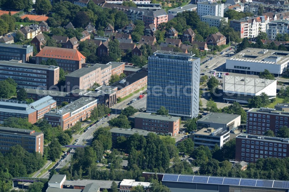 Aerial photograph Kiel - Campus building of the Christian-Albrechts- University in Kiel in the state of Schleswig-Holstein. The high-rise is located amidst historic and modern academic buildings on Christian-Albrechts-Square