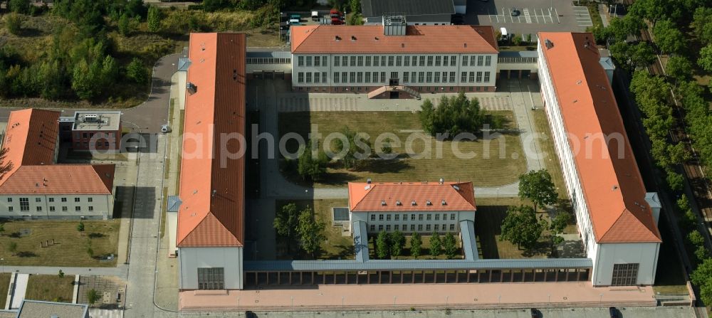 Halle (Saale) from the bird's eye view: Campus building of the institution for physics of the Martin-Luther-Universitaet Halle-Wittenberg in Halle (Saale) in the state Saxony-Anhalt