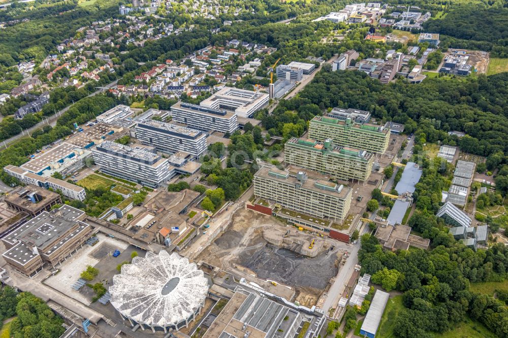 Bochum from the bird's eye view: campus building of the Ruhr-university on street Universitaetsstrasse in Bochum at Ruhrgebiet in the state North Rhine-Westphalia