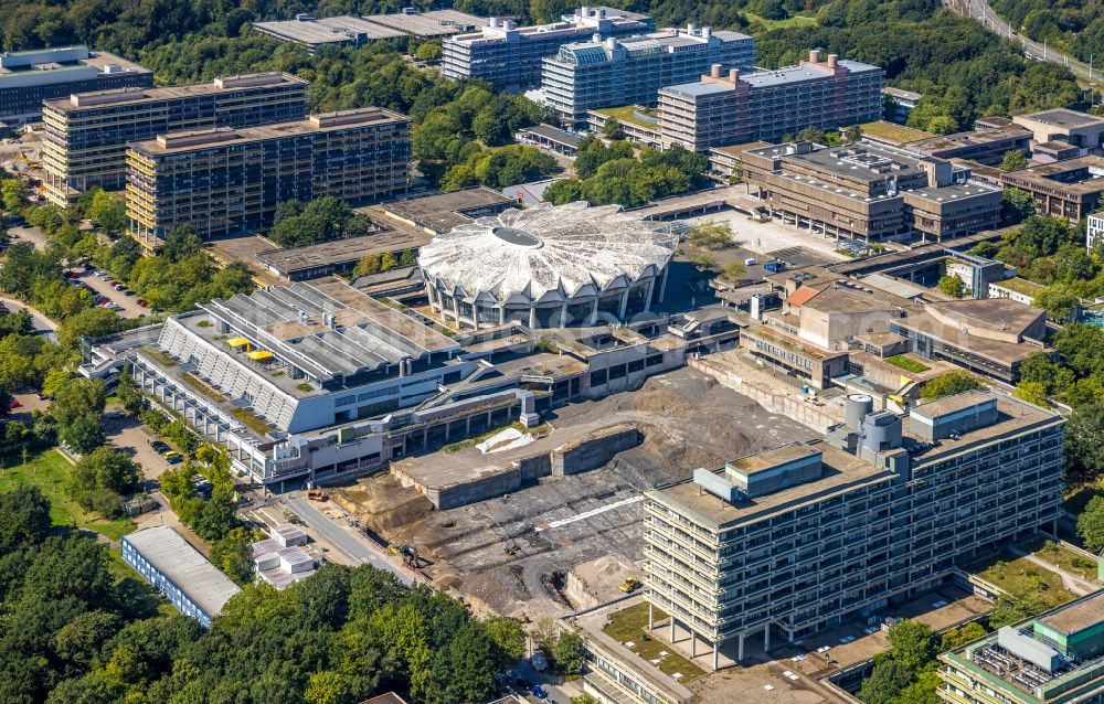 Bochum from the bird's eye view: campus building of the Ruhr-university on street Universitaetsstrasse in Bochum at Ruhrgebiet in the state North Rhine-Westphalia