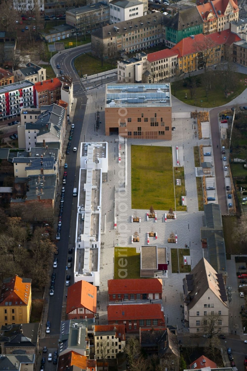 Halle (Saale) from the bird's eye view: Campus building of the university Martin-Luther-Universitaet Halle-Wittenberg in of Emil-Abofhalden-Strasse in Halle (Saale) in the state Saxony-Anhalt, Germany