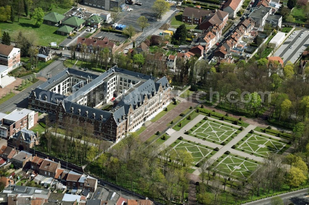 Aerial photograph Lens - Palais Campus building of the university Faculté des Sciences an der Jean Perrin Rue Jean Souvraz in Lens in Nord-Pas-de-Calais Picardy, France