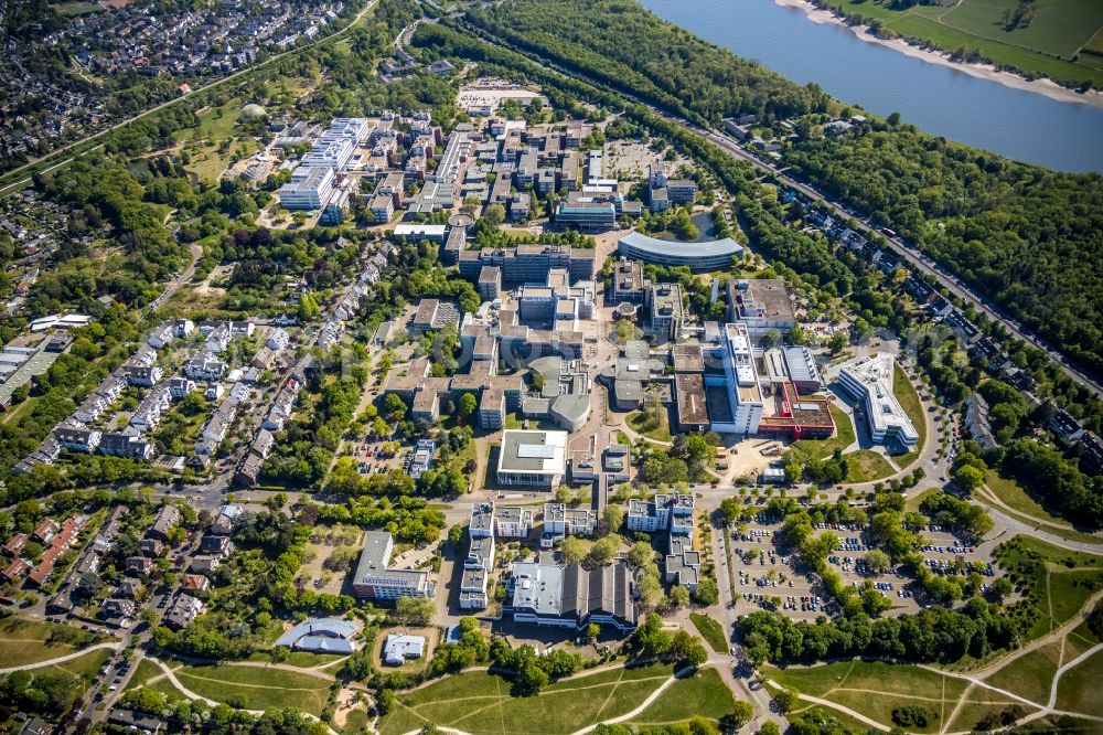 Düsseldorf from above - Campus building of the university Heinrich-Heine-Universitaet in the district Bilk in Duesseldorf in the state North Rhine-Westphalia, Germany