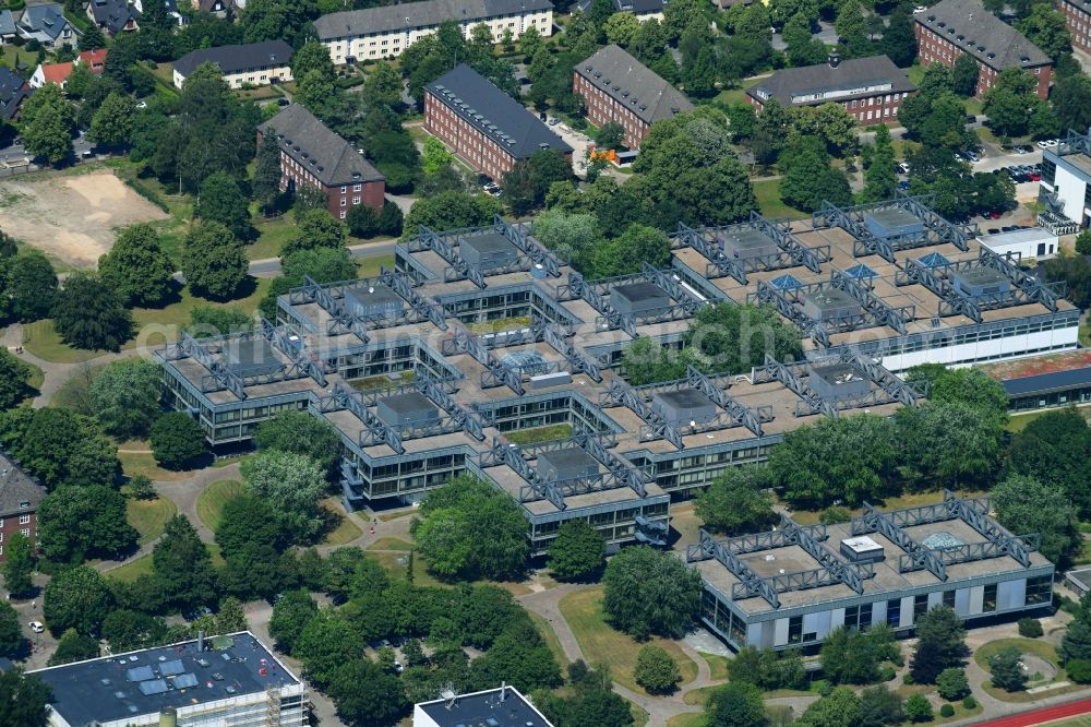 Hamburg from the bird's eye view: Campus building of the university of Helmut-Schmidt-University of Bundeswehr on Holstenhofweg in Hamburg, Germany