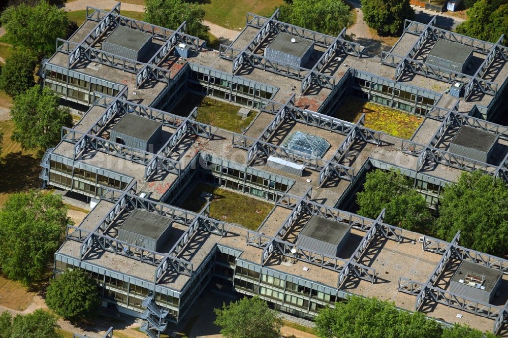 Hamburg from the bird's eye view: Campus building of the university of Helmut-Schmidt-University of Bundeswehr on Holstenhofweg in Hamburg, Germany