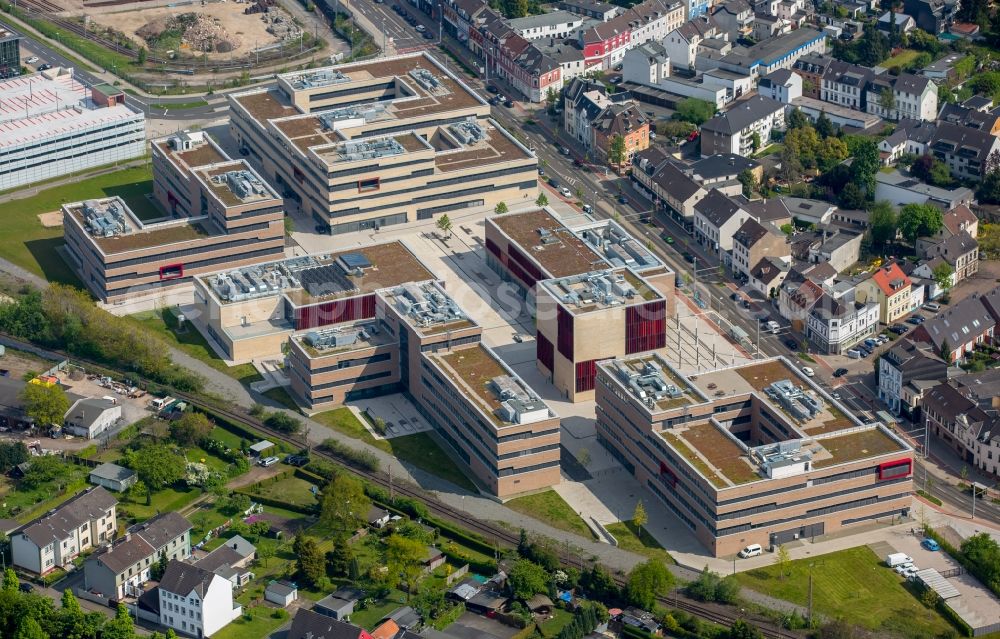 Mülheim an der Ruhr from the bird's eye view: Campus building of the university Hochschule Ruhr West - Campus Muelheim Duisburger Strasse in Muelheim on the Ruhr in the state North Rhine-Westphalia