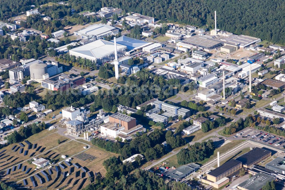 Aerial photograph Eggenstein-Leopoldshafen - Campus building of the university KIT Karlsruher Institut fuer Technologie on place Hermann-von-Helmholtz-Platz in the district Leopoldshafen in Eggenstein-Leopoldshafen in the state Baden-Wuerttemberg, Germany