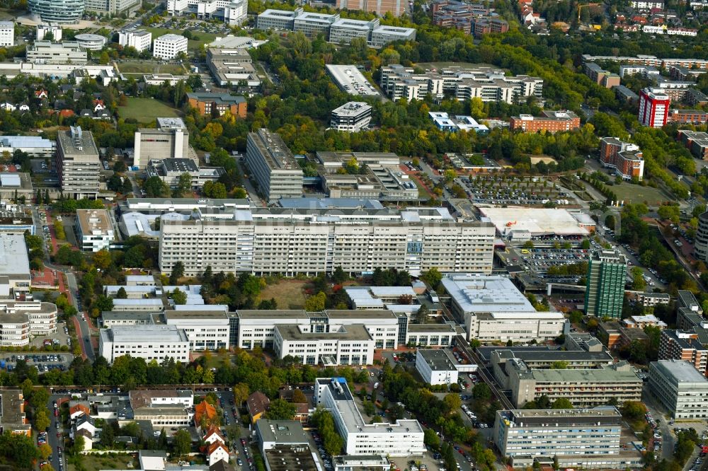 Aerial photograph Hannover - Campus building of the university Medizinische Hochschule Hannover (MHH) on Carl-Neuberg-Strasse in the district Buchholz-Kleefeld in Hannover in the state Lower Saxony, Germany