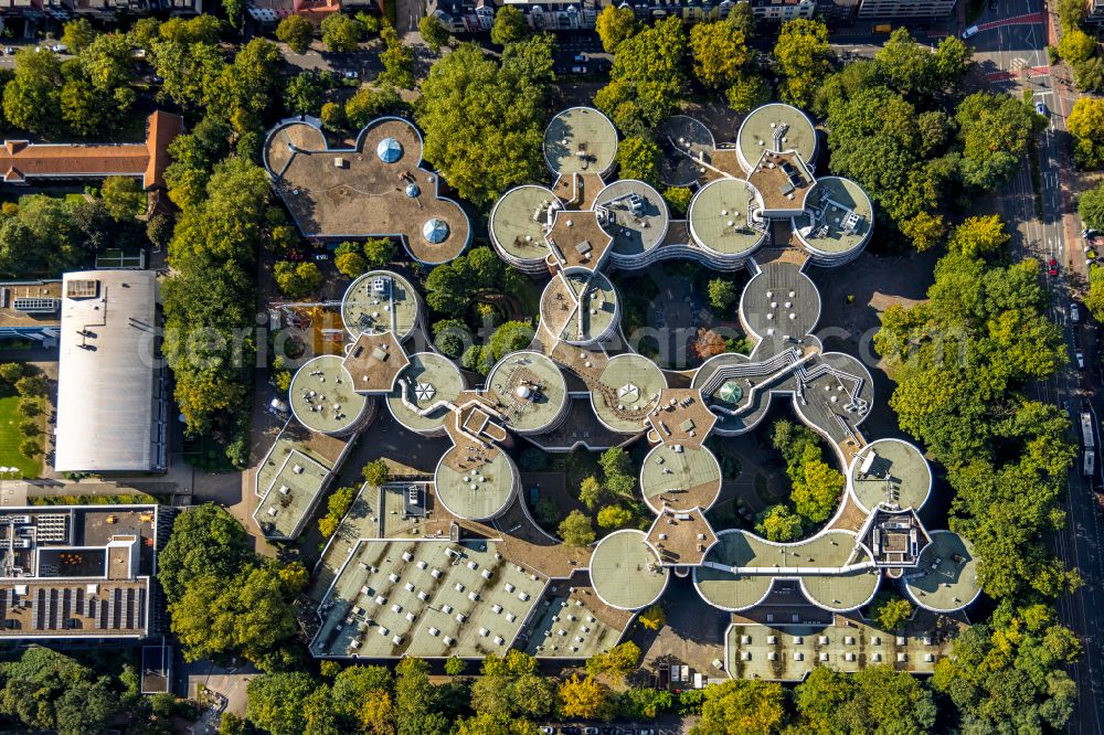 Duisburg from the bird's eye view: Campus building of the university Universitaet Essen-Duisburg on street Lotharstrasse in the district Neudorf-Nord in Duisburg at Ruhrgebiet in the state North Rhine-Westphalia, Germany