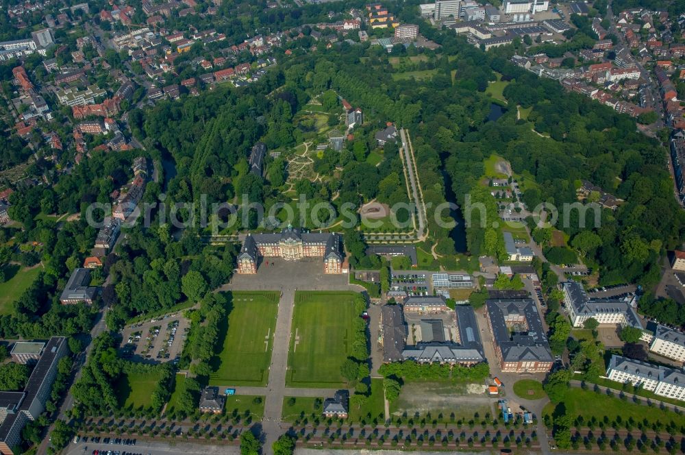 Aerial photograph Münster - Campus building of the university Westfaelische Wilhelms-Universitaet in Muenster in the state North Rhine-Westphalia