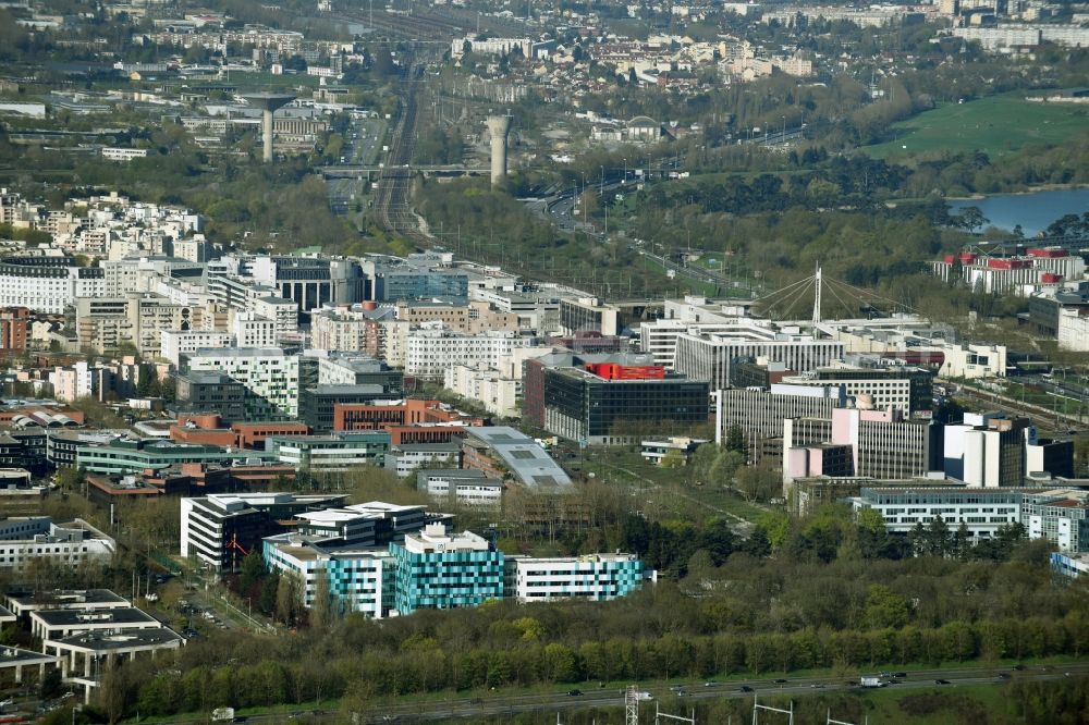 Guyancourt from the bird's eye view: Campus of the Faculty of Law and Political Sciences of the Universite de Versailles Saint-Quentin-en-Yvelines in Guyancourt in Ile-de-France, France