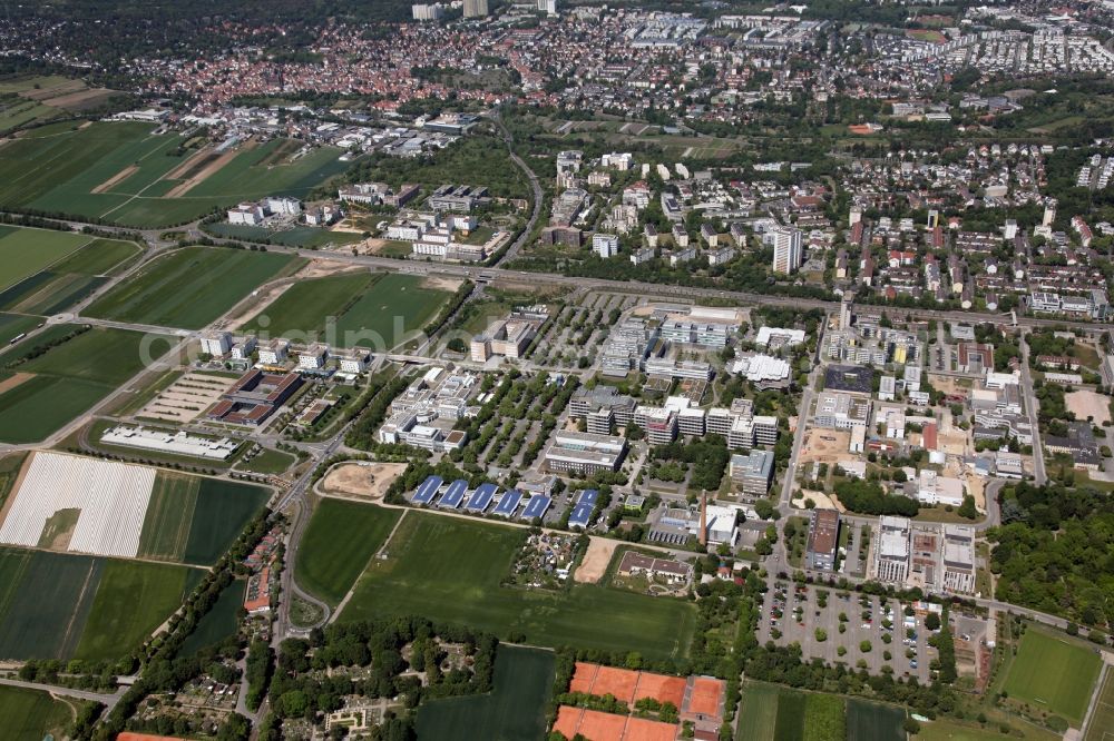 Mainz from above - Campus grounds of the University Johannes Gutenberg in Mainz in the state Rhineland-Palatinate at Ackermann-Weg