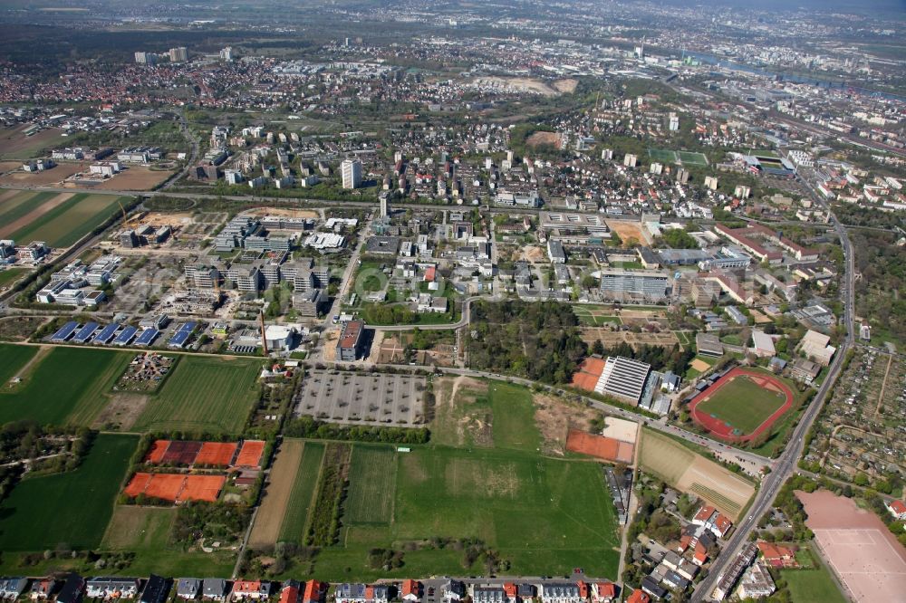 Aerial image Mainz - Campus grounds of the University Johannes Gutenberg in Mainz in the state Rhineland-Palatinate