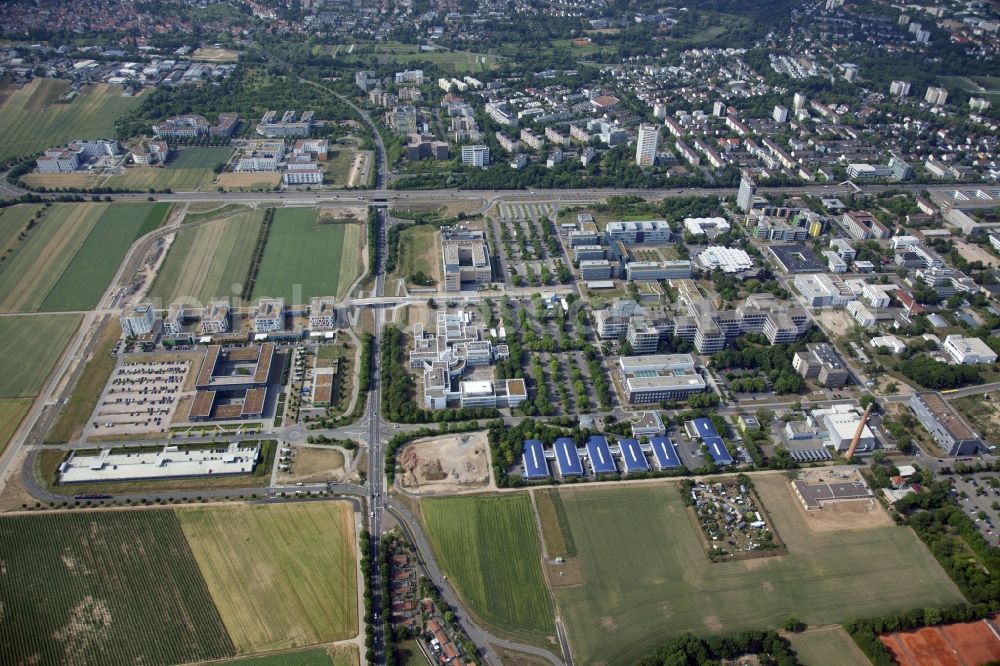 Mainz from the bird's eye view: Campus grounds of the University Johannes Gutenberg in Mainz in the state Rhineland-Palatinate