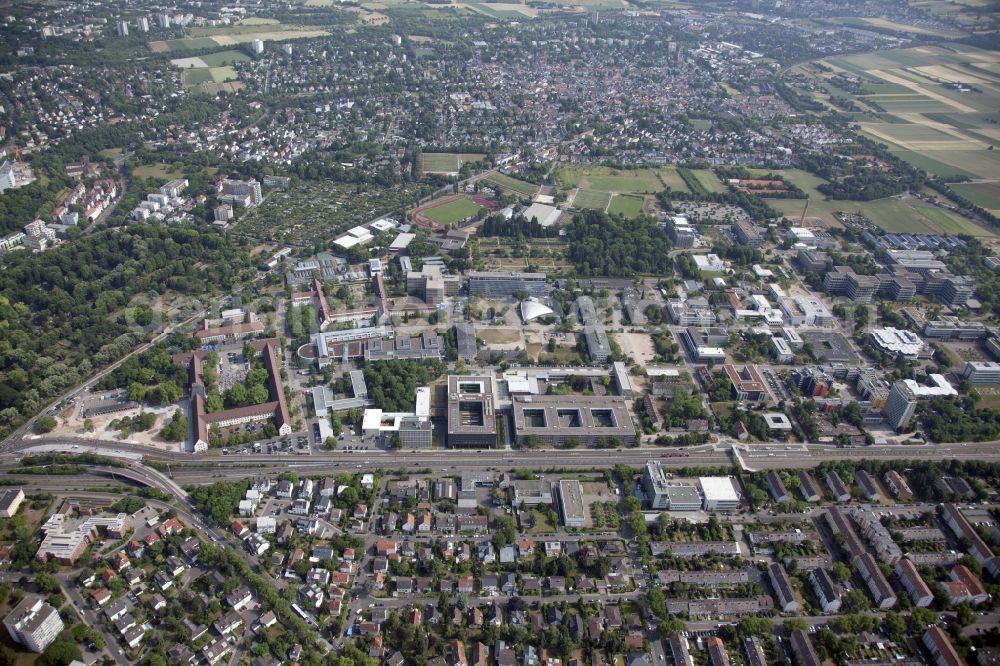 Mainz from above - Campus grounds of the University Johannes Gutenberg in Mainz in the state Rhineland-Palatinate