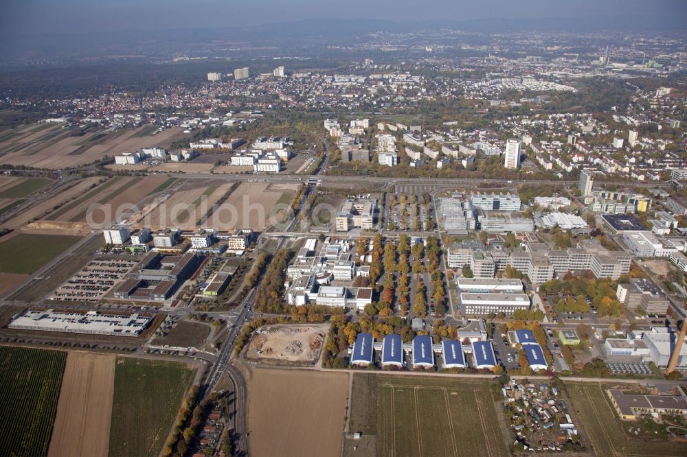 Aerial photograph Mainz - Campus grounds of the University Johannes Gutenberg in Mainz in the state Rhineland-Palatinate