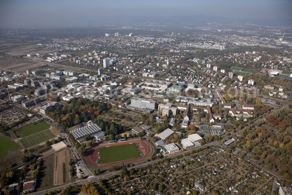 Mainz from above - Campus grounds of the University Johannes Gutenberg in Mainz in the state Rhineland-Palatinate