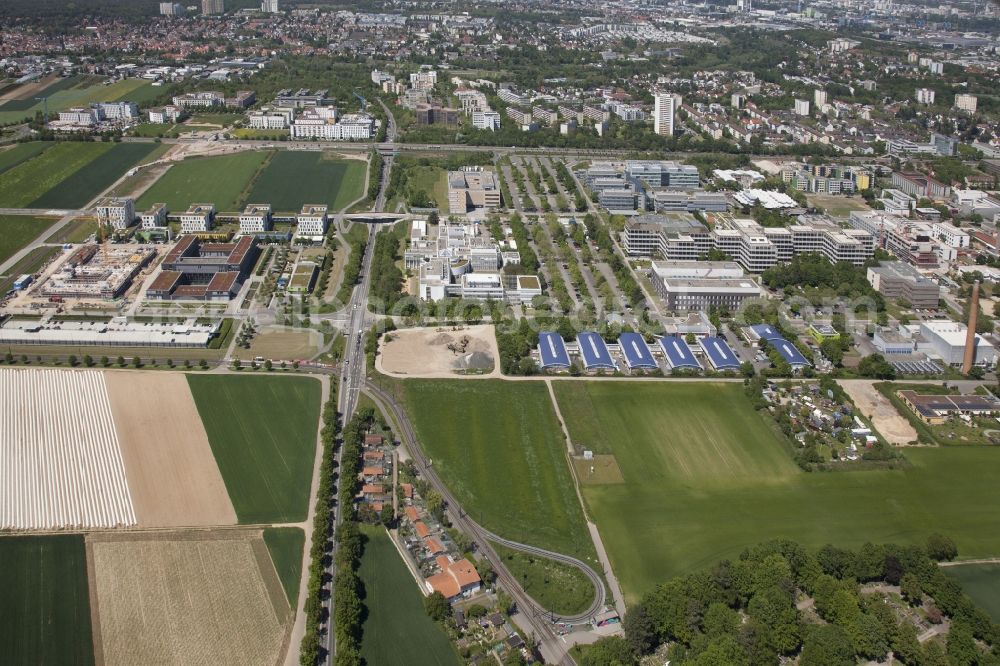 Aerial image Mainz - Campus grounds of the University Johannes Gutenberg in Mainz in the state Rhineland-Palatinate