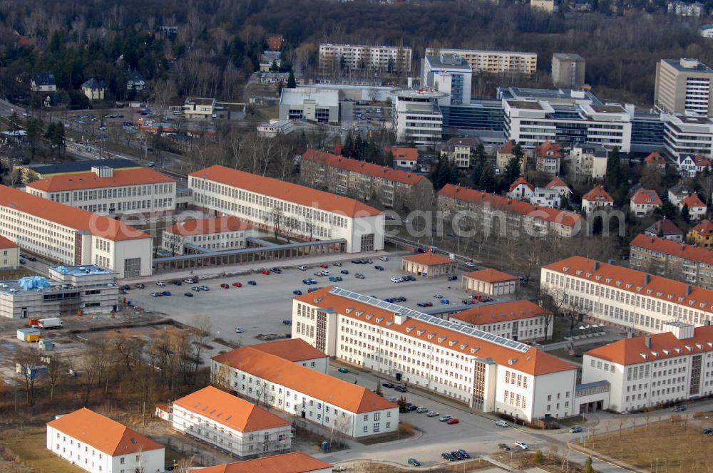 Halle an der Saale from above - Der Naturwissenschaftliche Campus Heide-Süd der Martin-Luther-Universität Halle-Wittenberg in Sachsen-Anhalt. The scientific campus Heide-Sued of the Martin-Luther-University Halle-Wittenberg in Saxony-Anhalt.