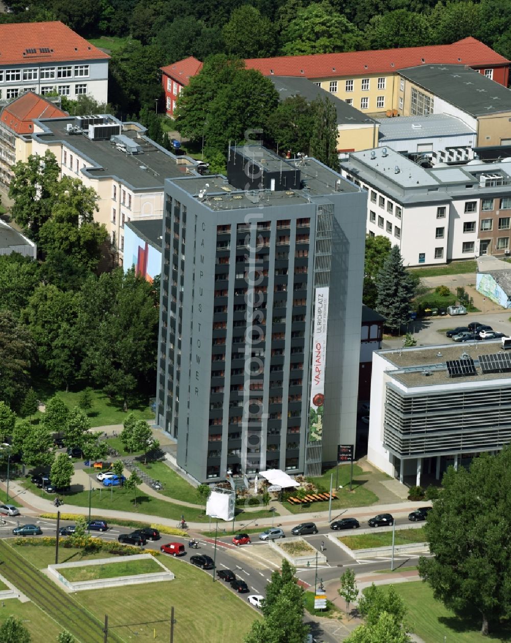 Aerial photograph Magdeburg - Campus building of the university Otto-von-Guericke at University-Square in the district Alte Neustadt in Magdeburg in the state Saxony-Anhalt