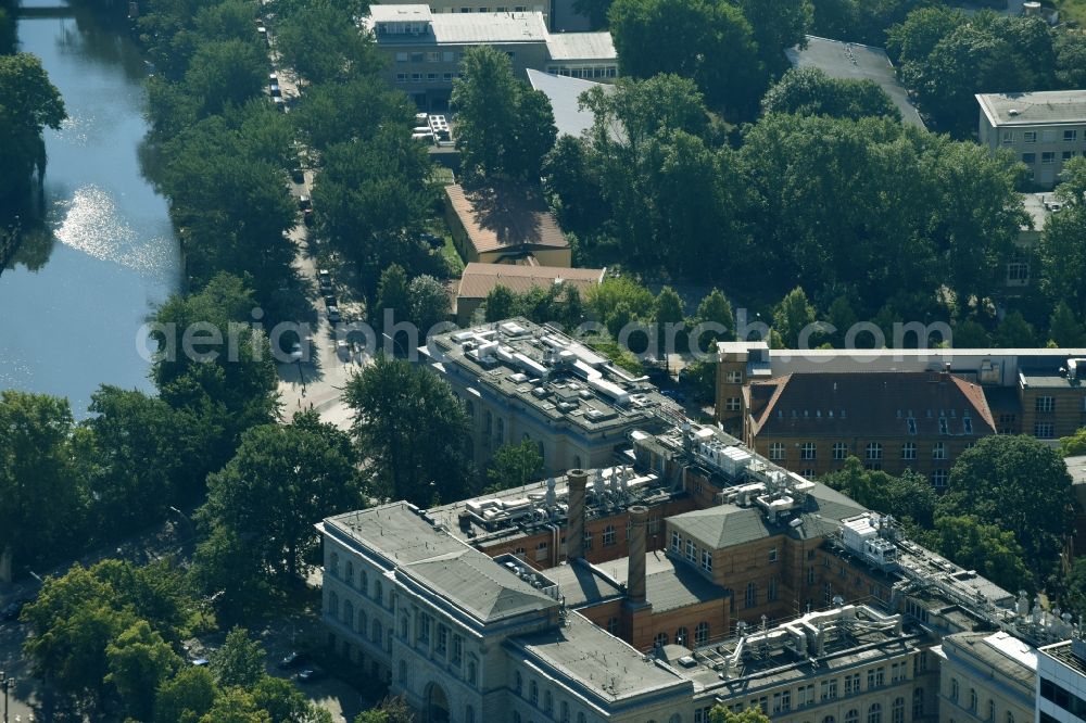 Berlin from the bird's eye view: Campus University- area of Fachgebiet of Chemie on Strasse of 17. Jun corner Mueller-Breslau-Strasse in Berlin, Germany