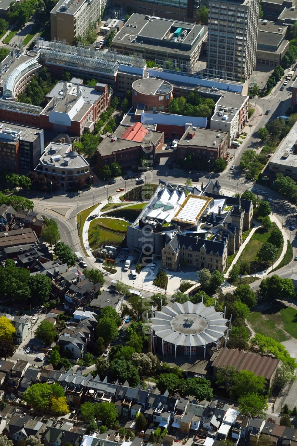 Aerial image Toronto - Campus University- area of John H. Doniels Faculty of Architecture, Londscape, ond Design on Spadina Crescent in Toronto in Ontario, Canada
