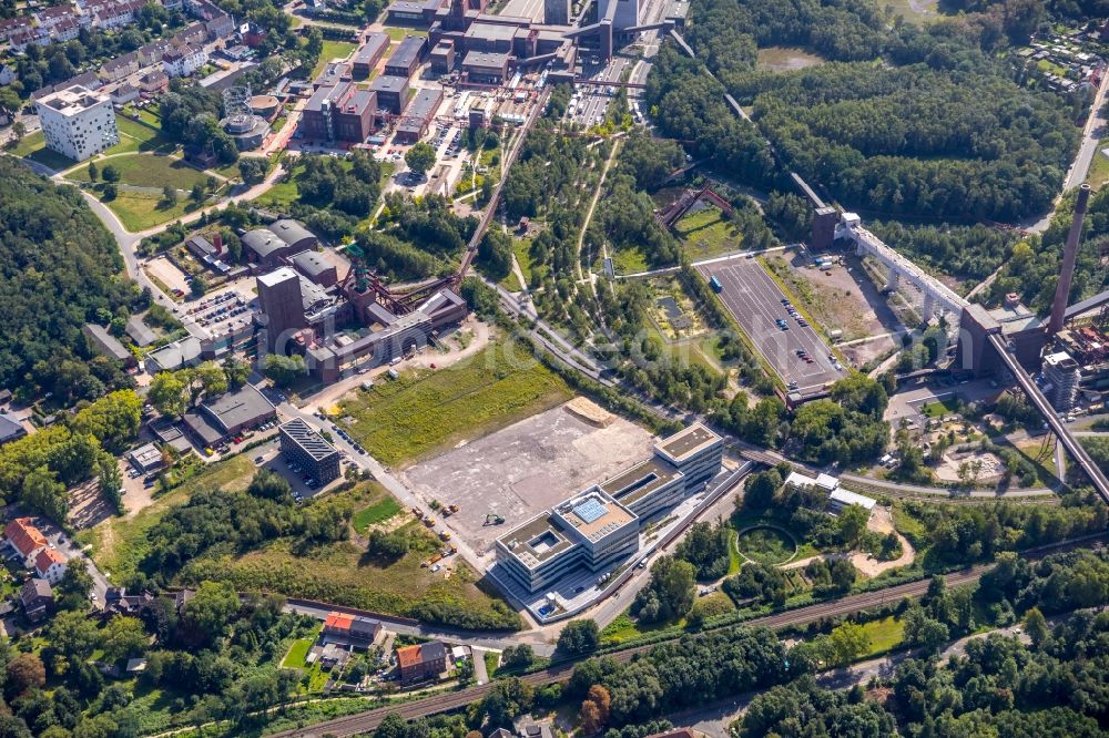 Essen from above - Campus university area with new construction site of Folkwang Universitaet der Kuenste implemented by KOeLBL KRUSE GmbH on the site of the UNESCO-Welterbe Zollverein in Essen, North Rhine-Westphalia, Germany