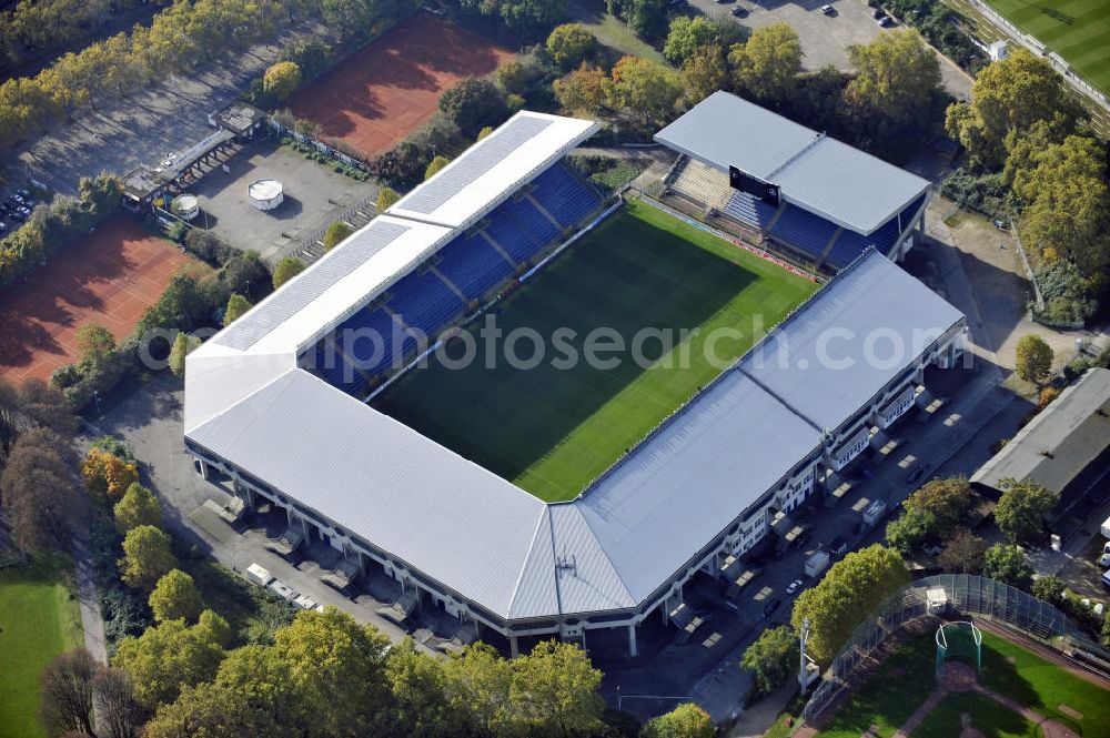 Mannheim from the bird's eye view: Blick auf das Carl-Benz Stadion im Bezirk Oststadt in Mannheim. Das Stadion wurde 1994 eröffnet und nach dem Automobilbauer Carl Benz benannt, der in Mannheim seine Werkstatt hatte. View to the Carl-Benz stadium in the district Oststadt of Mannheim, wich was built in 1994.