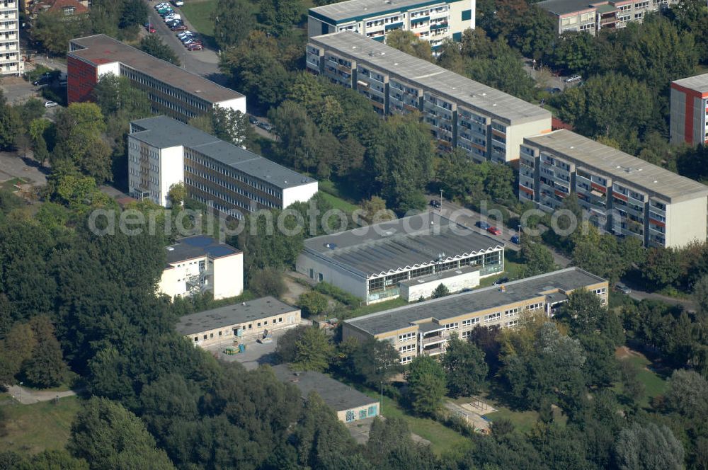 Aerial image Berlin - Blick auf das Carl-Friedrich-Gauß-Gymnasium an der Walter-Friedrich-Straße in Berlin-Buch.